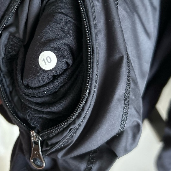 Lululemon Windbreaker Jacket, Black, Size 10 - Picture 12 of 12